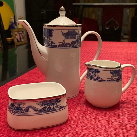 Tea Set of 3 pieces / Fine Bone - Picture 1 of 8